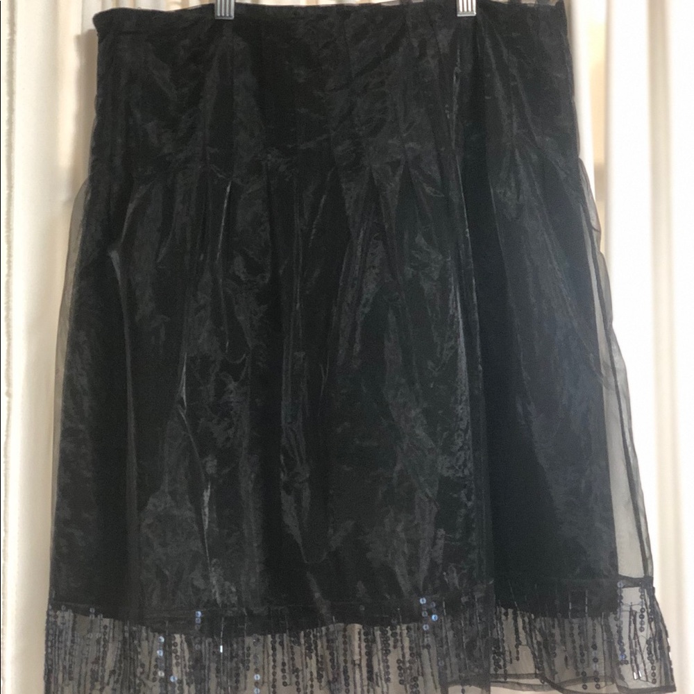Black skirt Sharagano studio